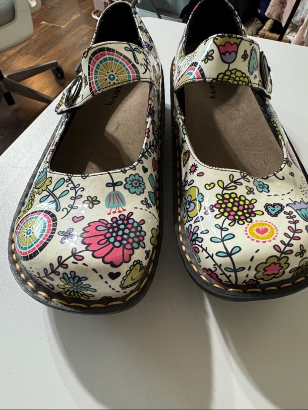 Savvy JANE Floral Mary Jane Shoes in White Pink Blue Velcro Slip Resistant - Picture 4 of 11